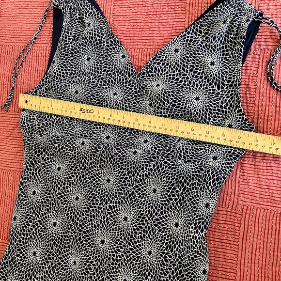 NWT Jessica floral navy blue Patterned Dress size 8P - Picture 3 of 14